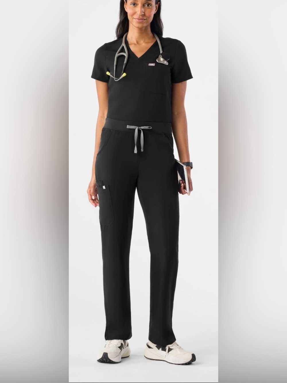 FIGS Kade Cargo Petite Med Scrub Pants